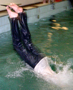 Wet Jeans T-shirt pool dive